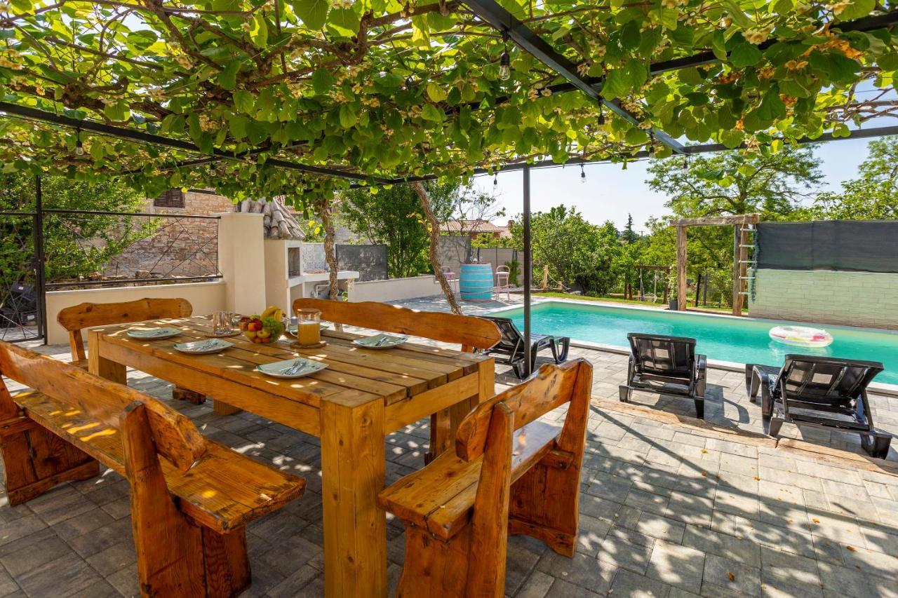 Žminj House With Pool Poli Stare Nuoniヴィラ エクステリア 写真