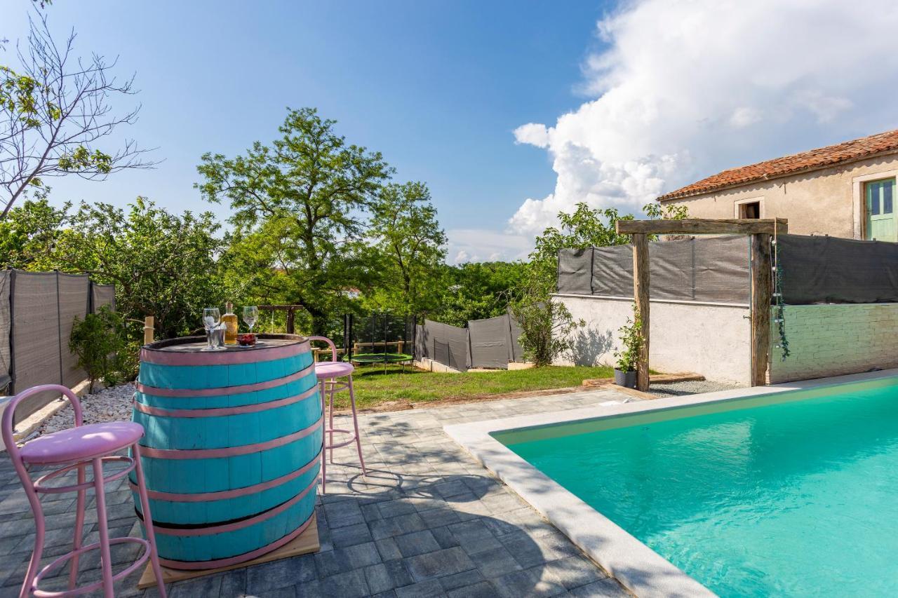 Žminj House With Pool Poli Stare Nuoniヴィラ エクステリア 写真