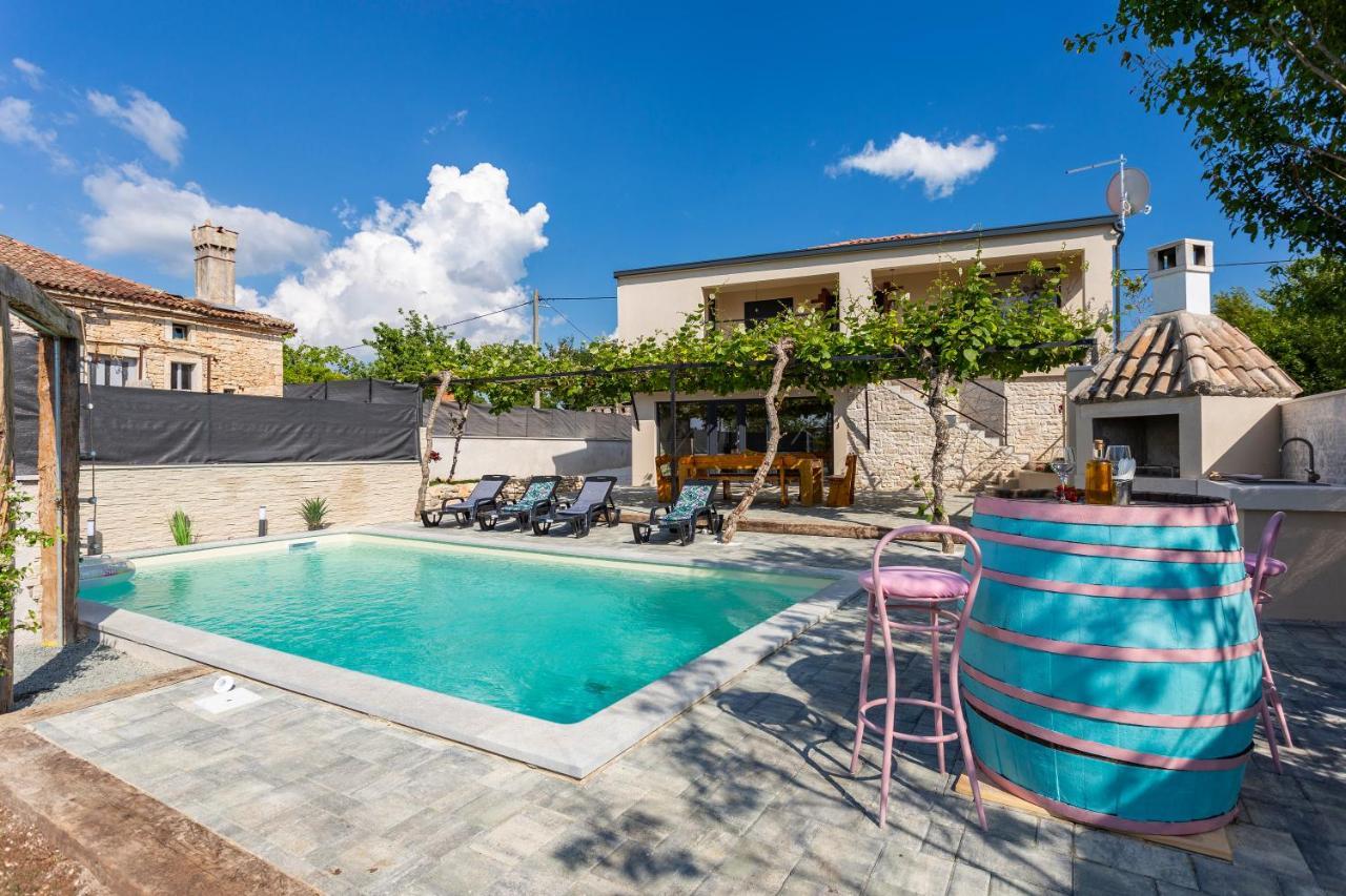 Žminj House With Pool Poli Stare Nuoniヴィラ エクステリア 写真