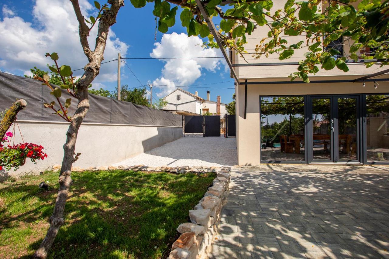 Žminj House With Pool Poli Stare Nuoniヴィラ エクステリア 写真